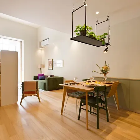 Ateneu Boutique Townhouse Bolhao * 포르투